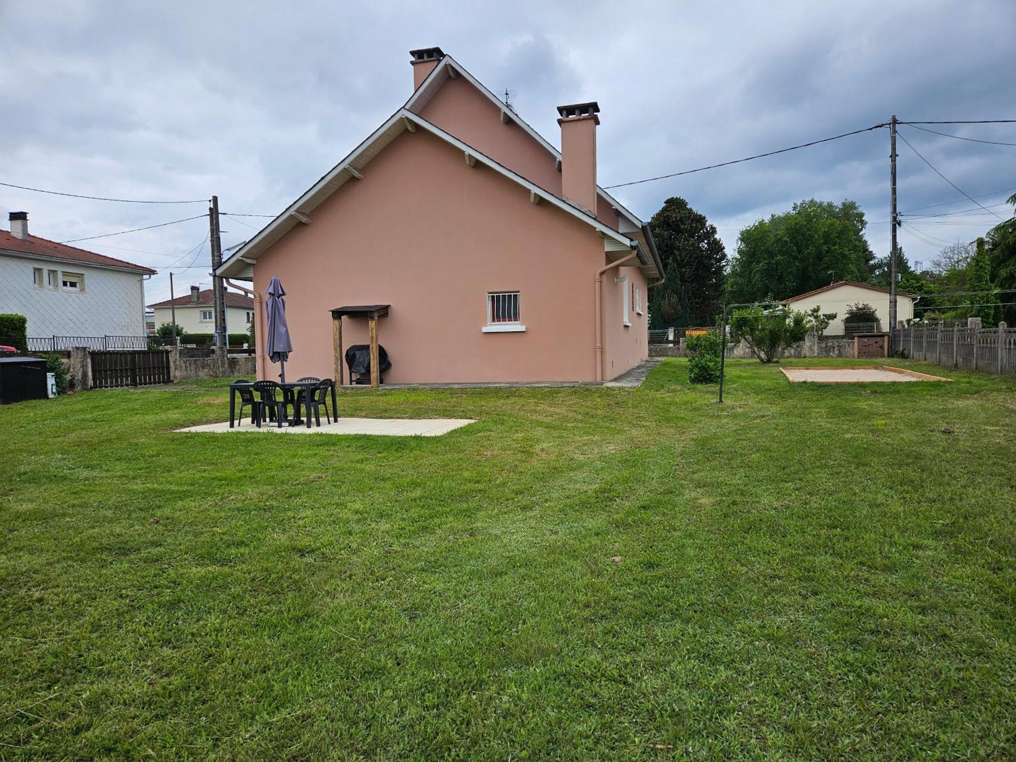 Gite La Maison Rose Lannemezan Esterno foto